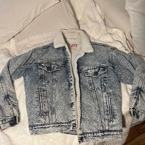 Vintage acid wash Levi’s jacket mens M
